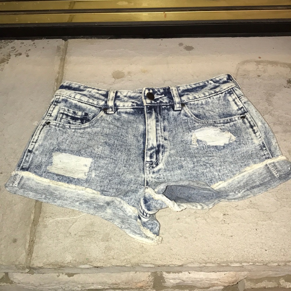 Size 25 Kendall and Kylie shorts